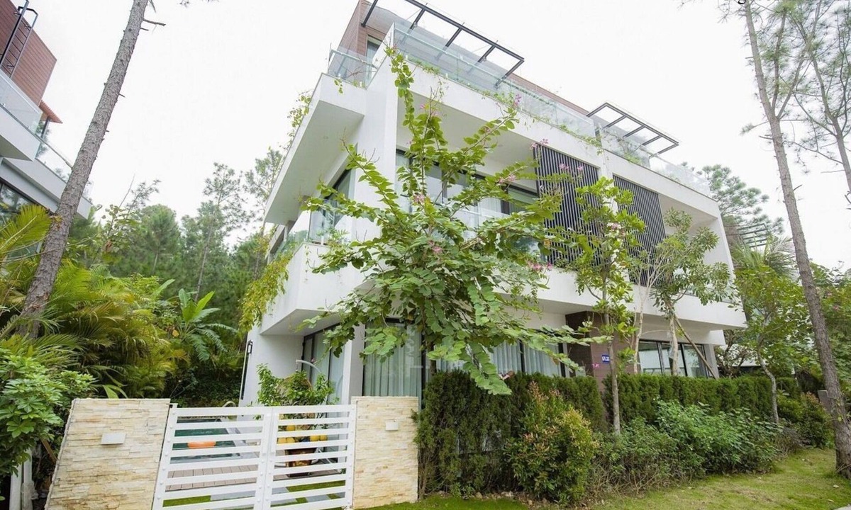 Vinh Yen Villa | Flamingo Dai Lai Resort Vila Tu Nhan BBQ