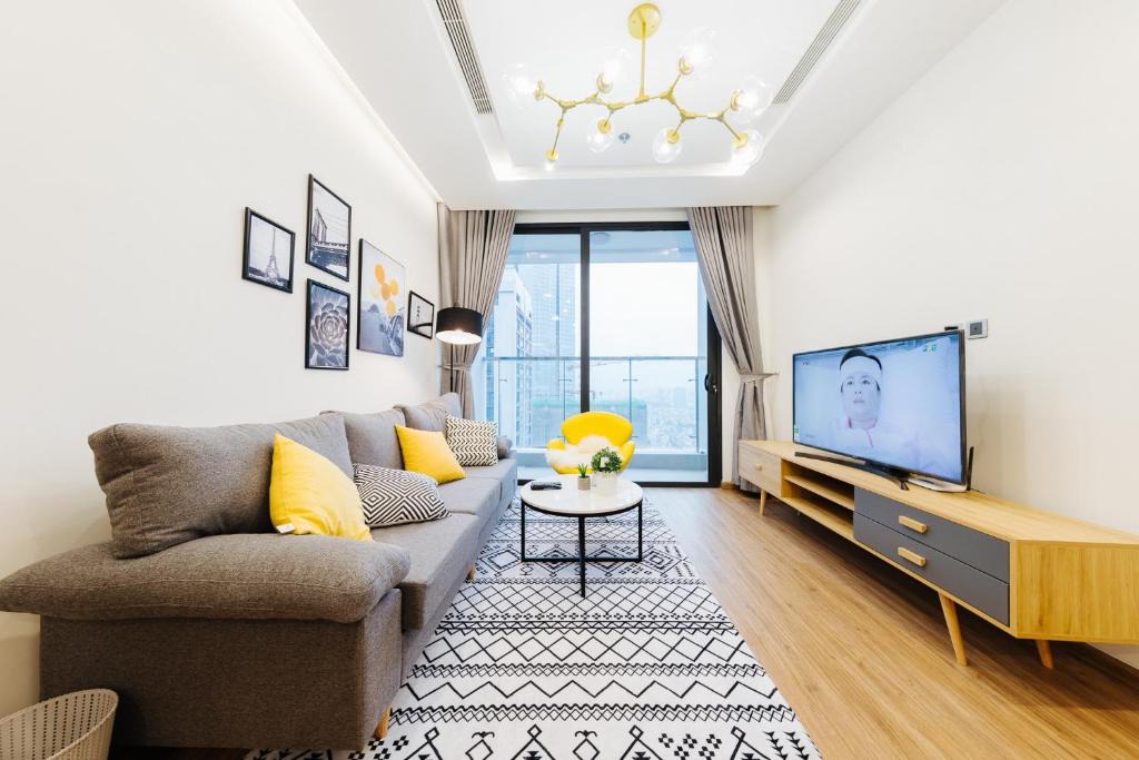 Ngoc Khanh Apartment | Full furnised serviced apartment at Vinhome Metropolis building