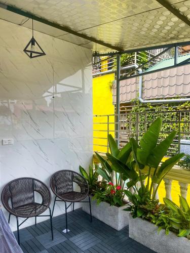 Hang Bo House | Garden Balcony Room In Old Quarter Netflix Free Washer Dryer