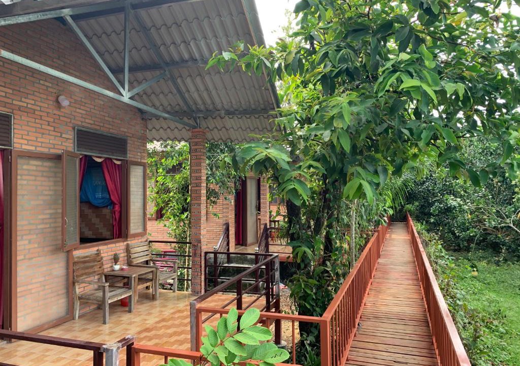 Quan Tom House | Gibbon Singing Home Stay