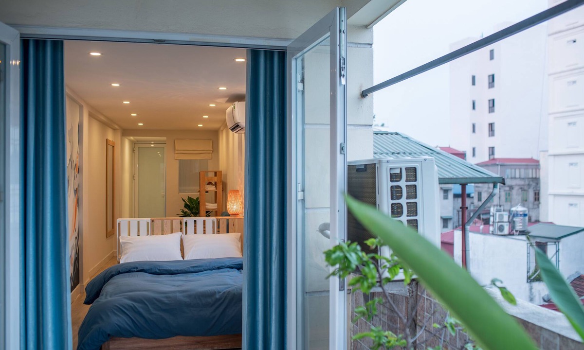 Old Quarter House | Graffiti Hotel