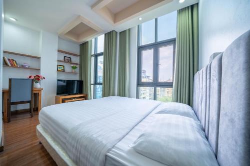 Dich Vong Hau Apartment | Granda Central Apartment