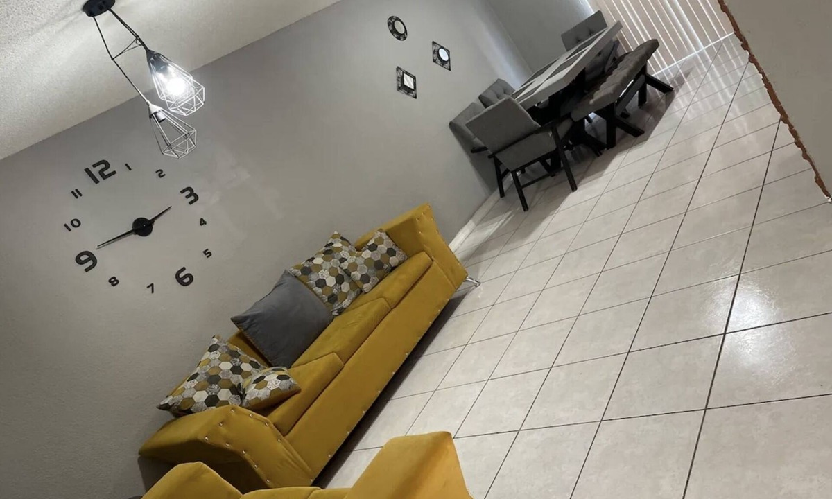 Ciudad Juarez House | Grenada Near consulate/airport, we invoice.