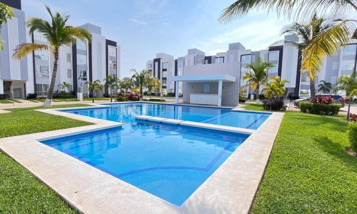 Boulevard Barra Vieja Apartment | Ground Floor + Private Garden + Petfriendly in Acapulco Diamante