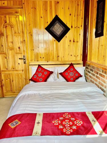 Hau Thao House | H'mong Village Homestay