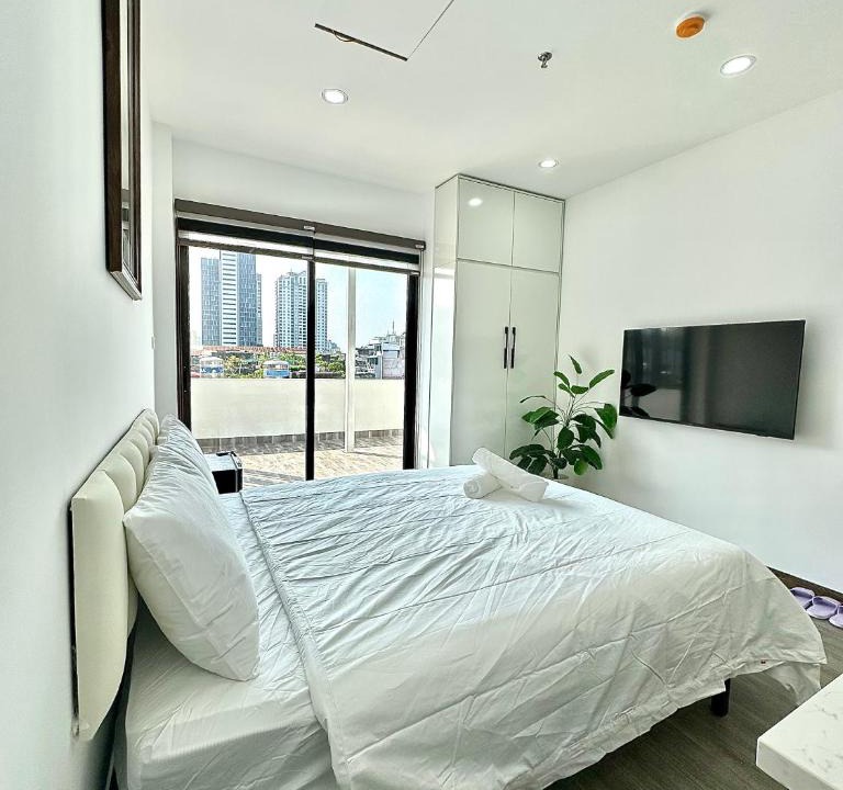 Lang Ha Apartment | Hanoi IRIS Homestay 34 Nguyên Hồng