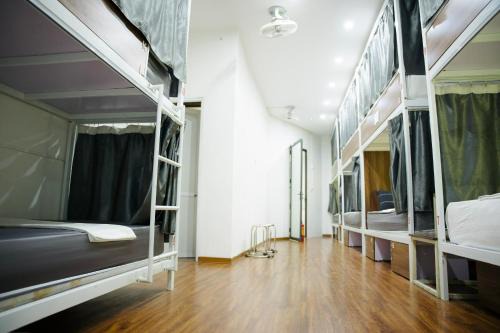 Hoan Kiem Hostel | Hanoi Train Street Hostel