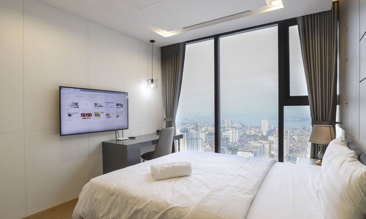 Ngoc Khanh Hotel | HCMC - Vinhomes Metropolis Capital Center