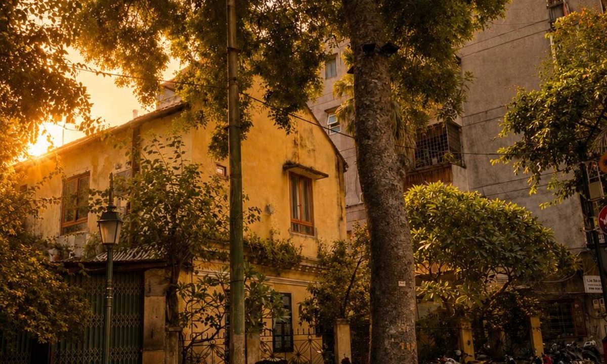 Old Quarter House | Hidden Homestay Heritage French Villa Hoan Kiem