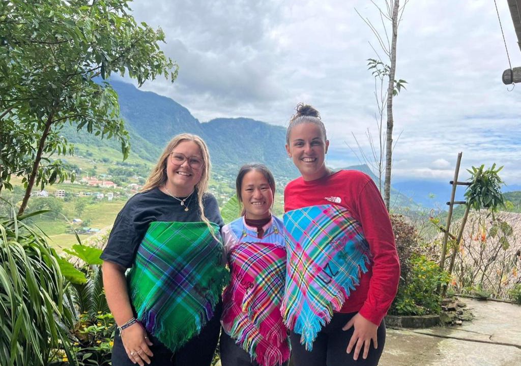 Sa Pa Hotel | Hmong Eco House & Trekking