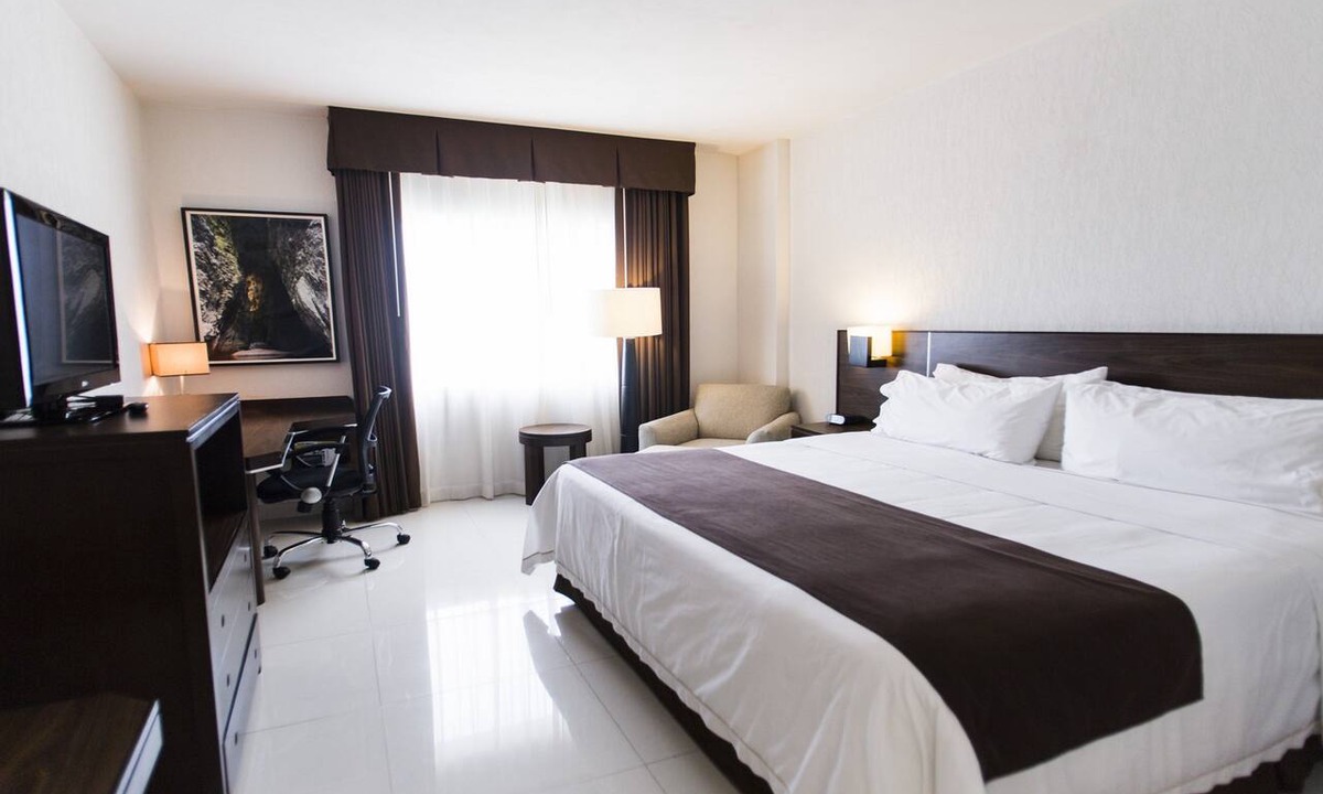 Tuxtla Gutierrez Hotel | Holiday Inn Express Tuxtla Gutierrez La Marimba by IHG