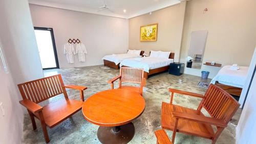 Vinh Hy Hotel | Homestay Ánh Dương - Sunshine
