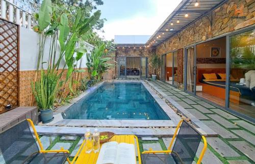 Tho Quang Beach Villa | Hometown Bamboo 5-Bedroom Pool Villa Danang-2 Min to Beach