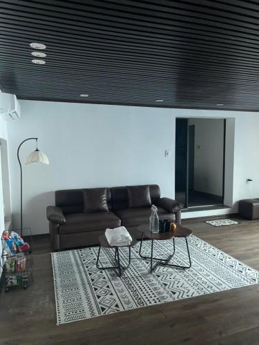 Lach Tray Apartment | HOMIE Stay