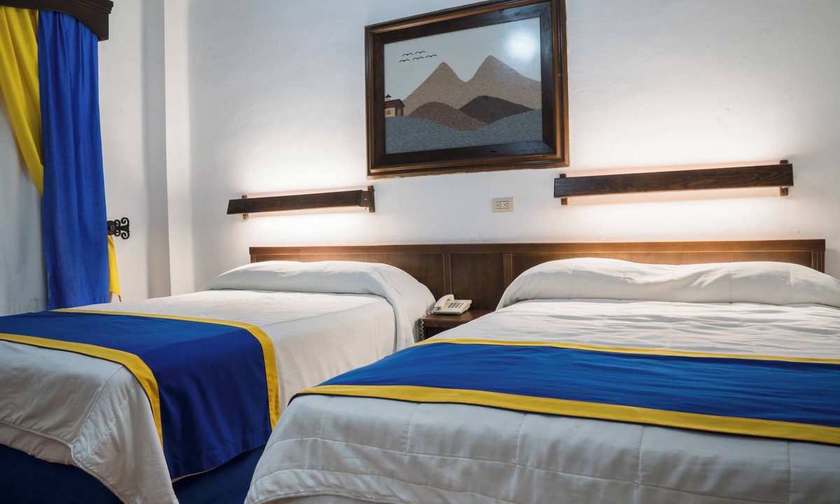Zona Centro Hotel | HOTEL SIERRA GORDA