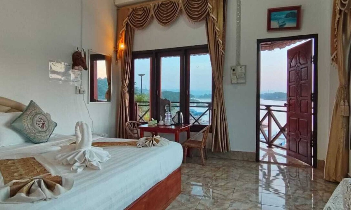 Bokeo Province Hotel | Houayxai Riverside Phonevichith Hotel