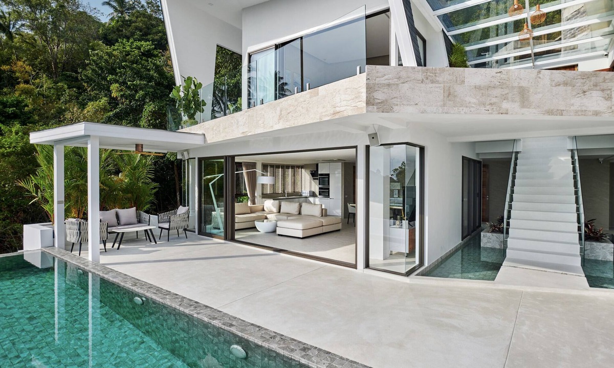 Chaweng City Center Villa | ICON Luxury Private Villa, located at Chaweng-Noi and has everything to offer