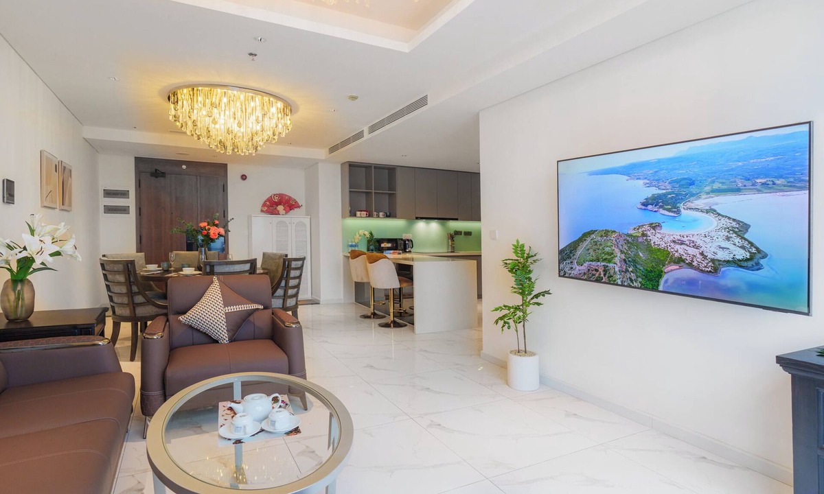 District 5 Apartment | Imperial Suites by Kieu by Kita
