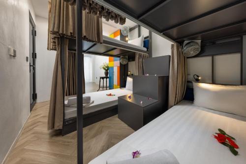 French Quarter Hostel | Ja Costa Hostel