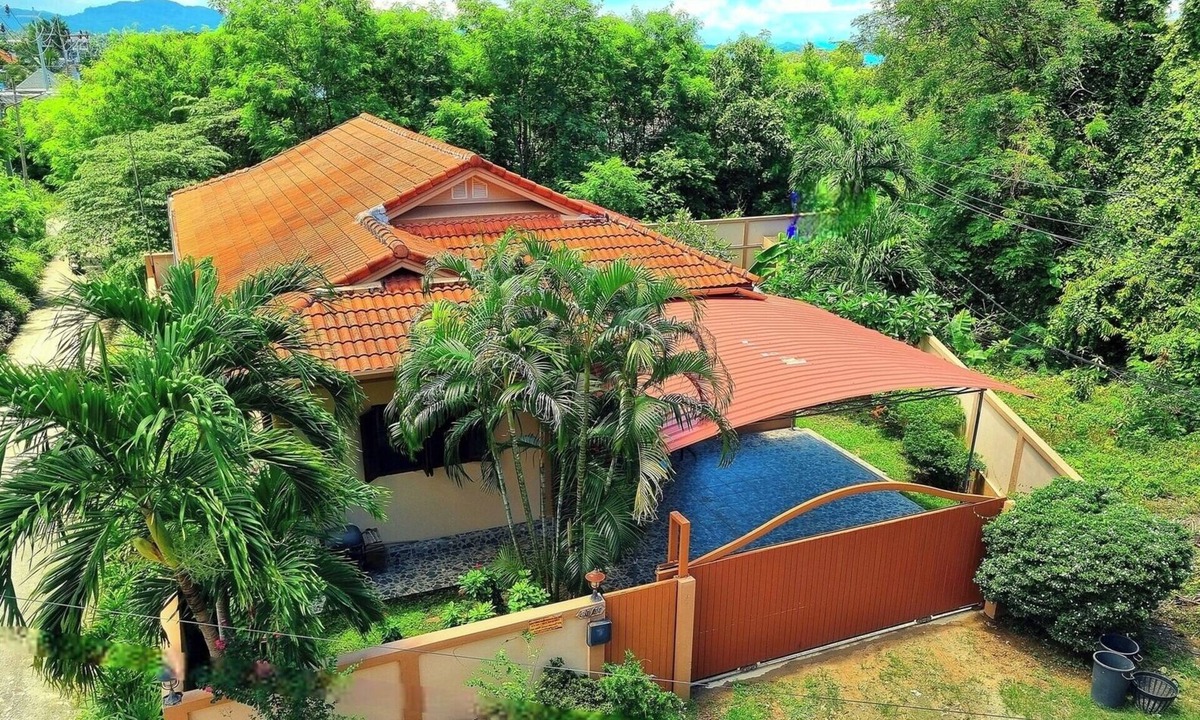 Ban Saiyuan House | Jasmine's Bungalow *3 Bedroom 2 Bathroom Baby Cots*