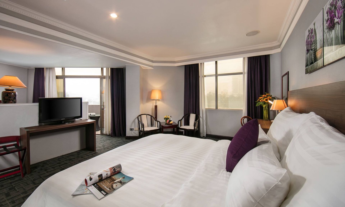 Ngoc Khanh Hotel | Lake Side Hotel