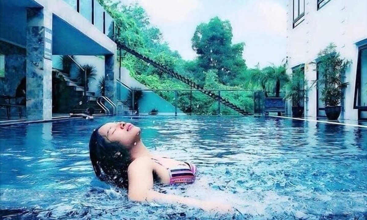 Phuc Yen Hotel | Lakeside Dailai Hotel