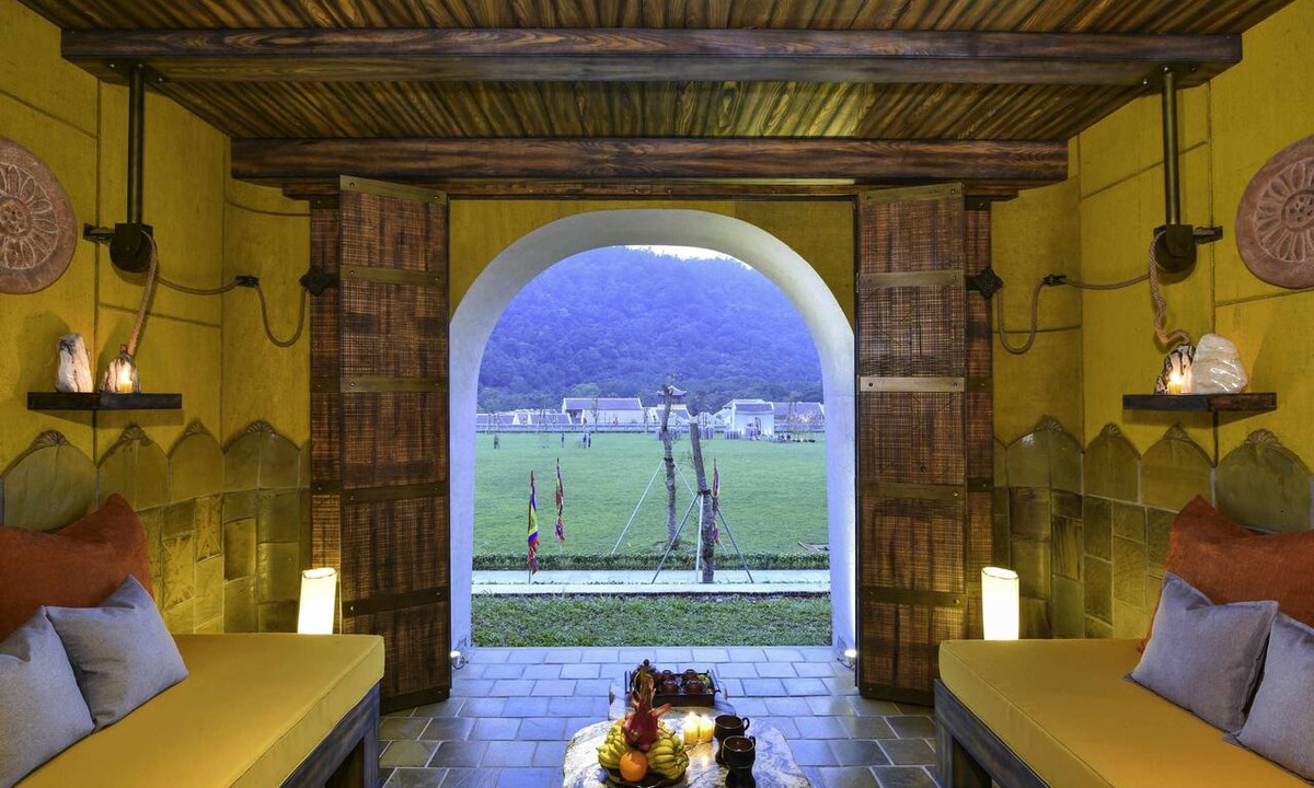 Uong Bi Hotel | Legacy Yen Tu - MGallery