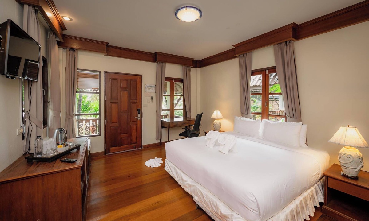 Haad Yao Resort | Long Bay Resort