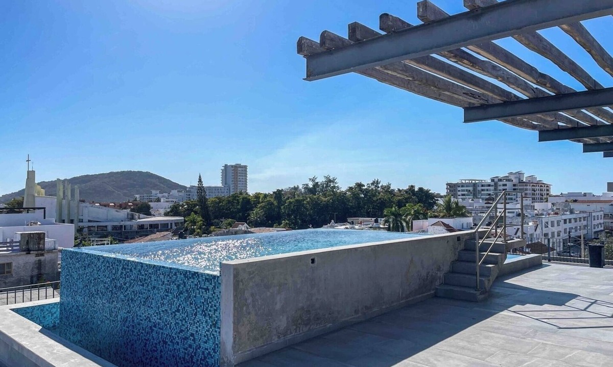 Zona Dorada Apartment | Lovely apartment with pool 4 blocks from the beach