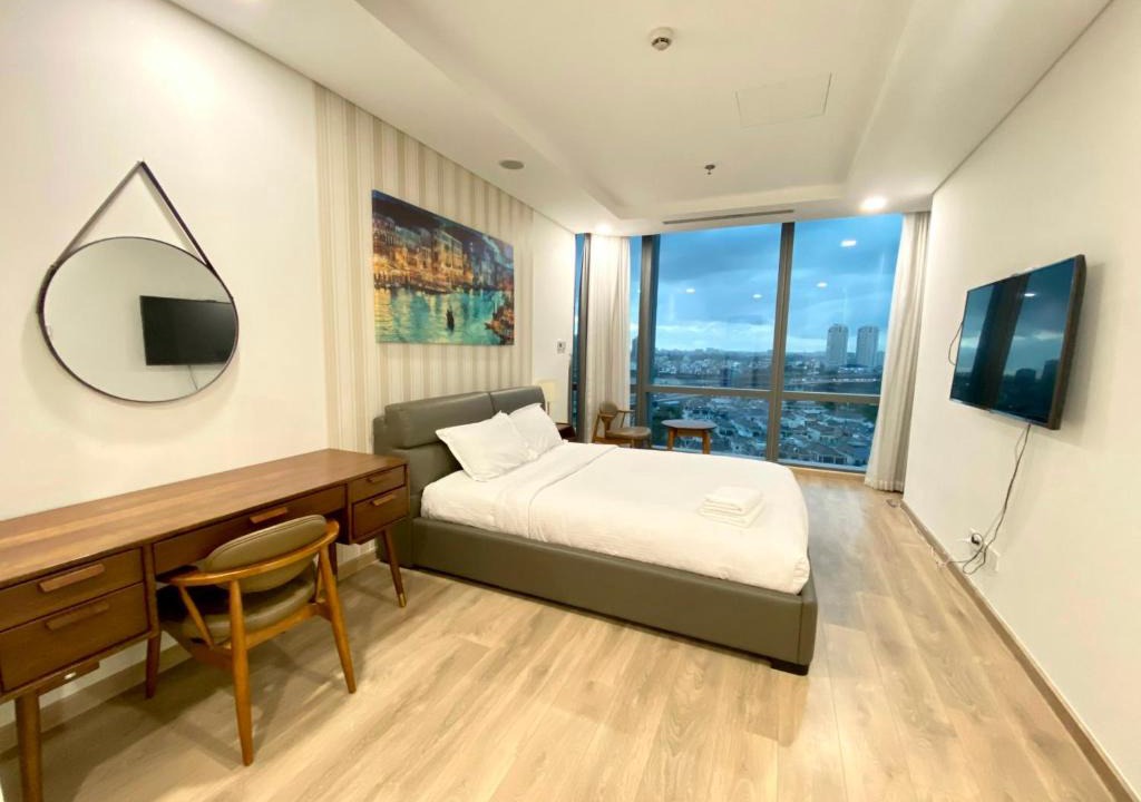 Hang Xanh Apartment | Luxury 4br apart in Landmark 81-11.04