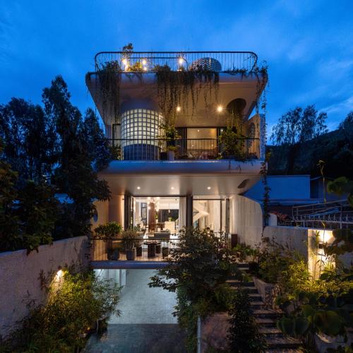 Nha Trang Villa | Luxury Nha Trang Private Pool Villa - Beach & Garden Retreat