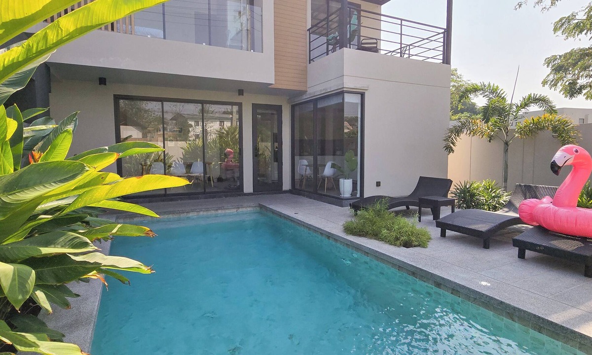 Ban Waen Villa | Luxury Private Pool Villa 3BR Near Kad Farang, Chiang Mai
