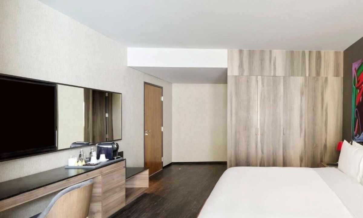 Hipodromo Hotel | Luxury Urban Escape w/Terrace | Pet-friendly | Near El Pendulo Bookstore