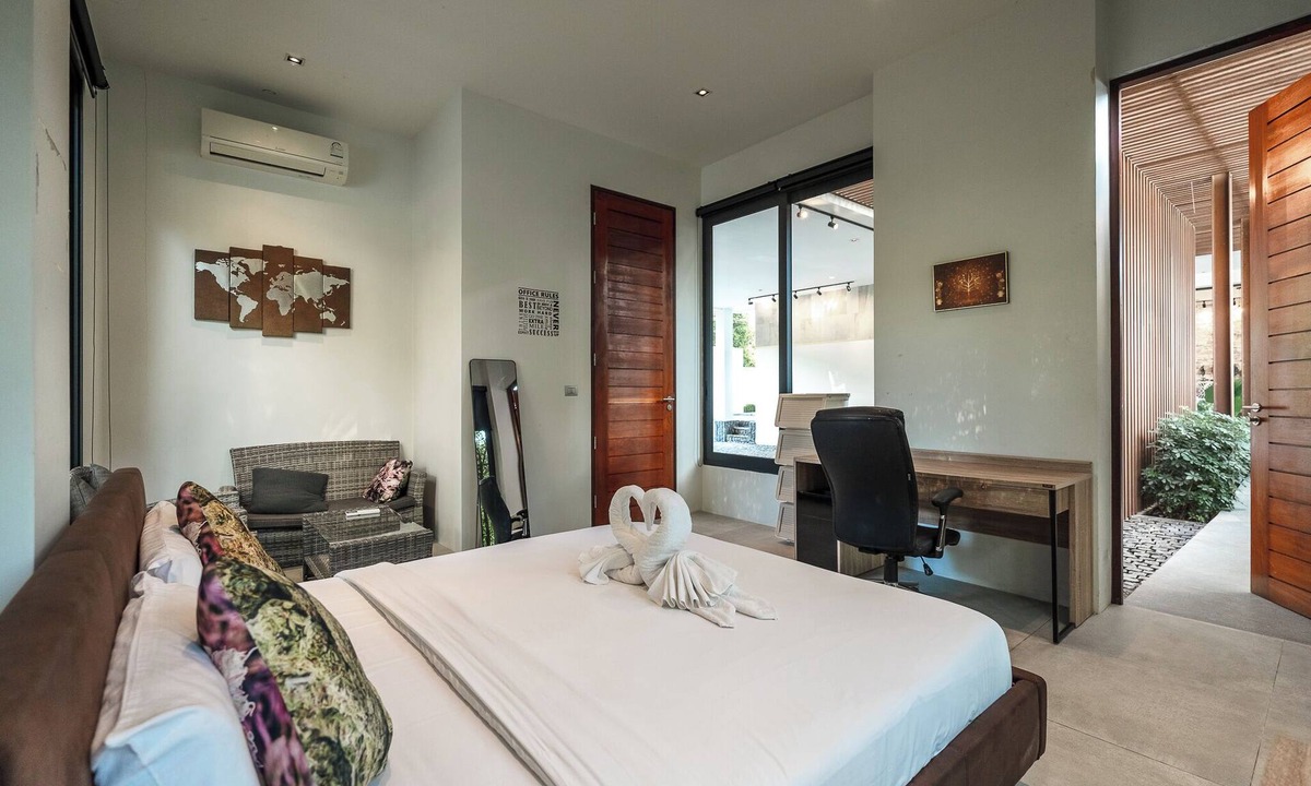 Kathu Hotel | Luxury9BRVillaGolfViewTennisCourt V158