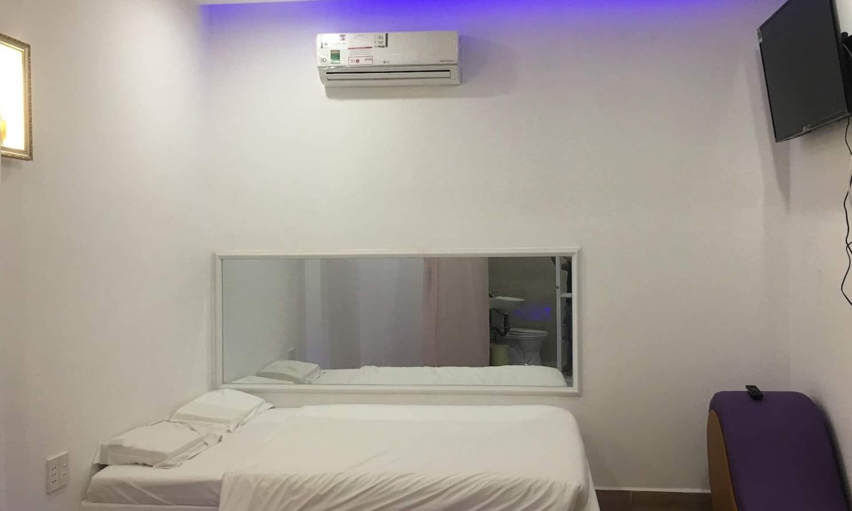 Hoa Thanh Hotel | Mai Tuan Pham Hung Hotel