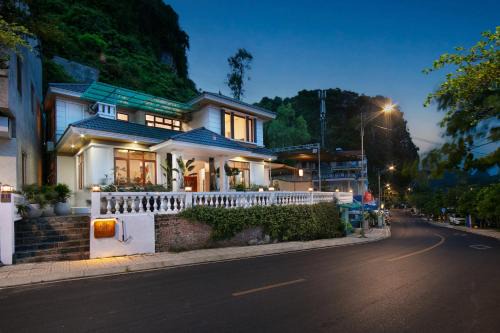 Cat Hai Apartment | Maison Cat Ba Bay View Villa