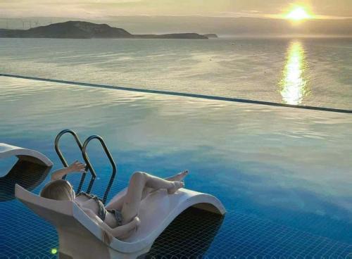 Suoi Nuoc Beach Resort | Mandala Cham Bay Imperial Sky Tower Mui Ne