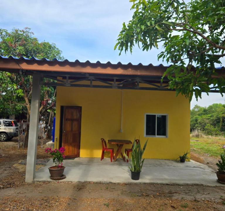 Singhanakhon House | Mango Orchard Bungalow