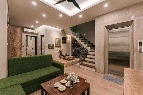 Hang Dao House | Master room -Big balcony-Best location of Old Quarter-Elevator 48TM