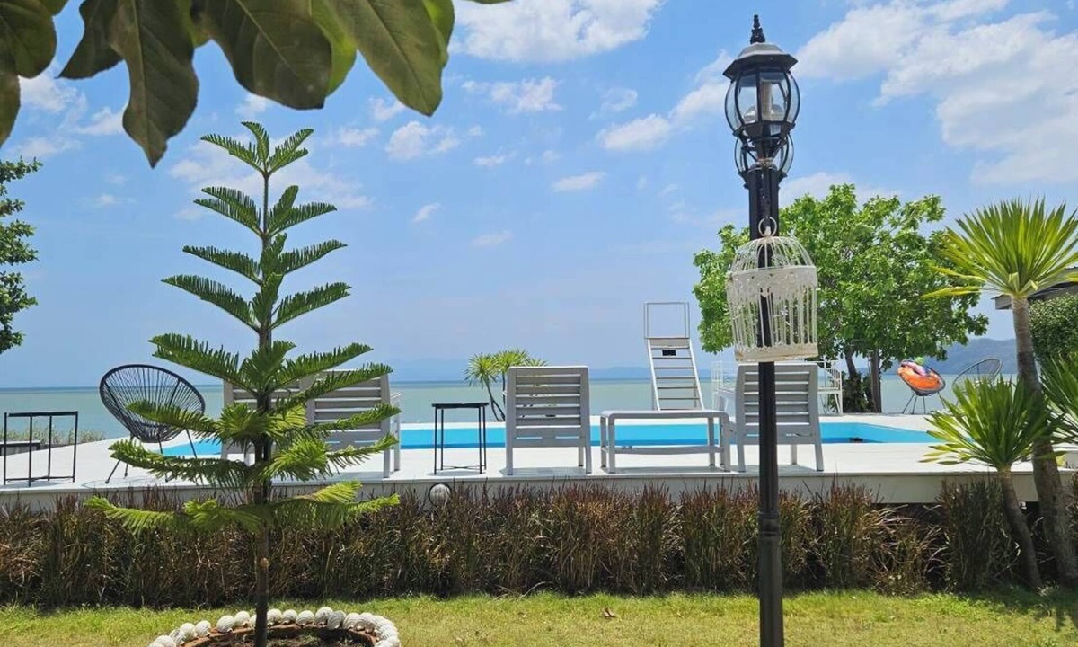 Pak Nam Hotel | Miami Seaview