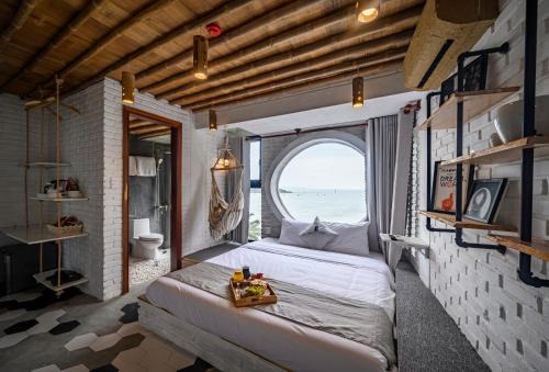 Quy Nhon Hotel | Mira Bãi Xếp Quy Nhơn - The Hidden Jewel
