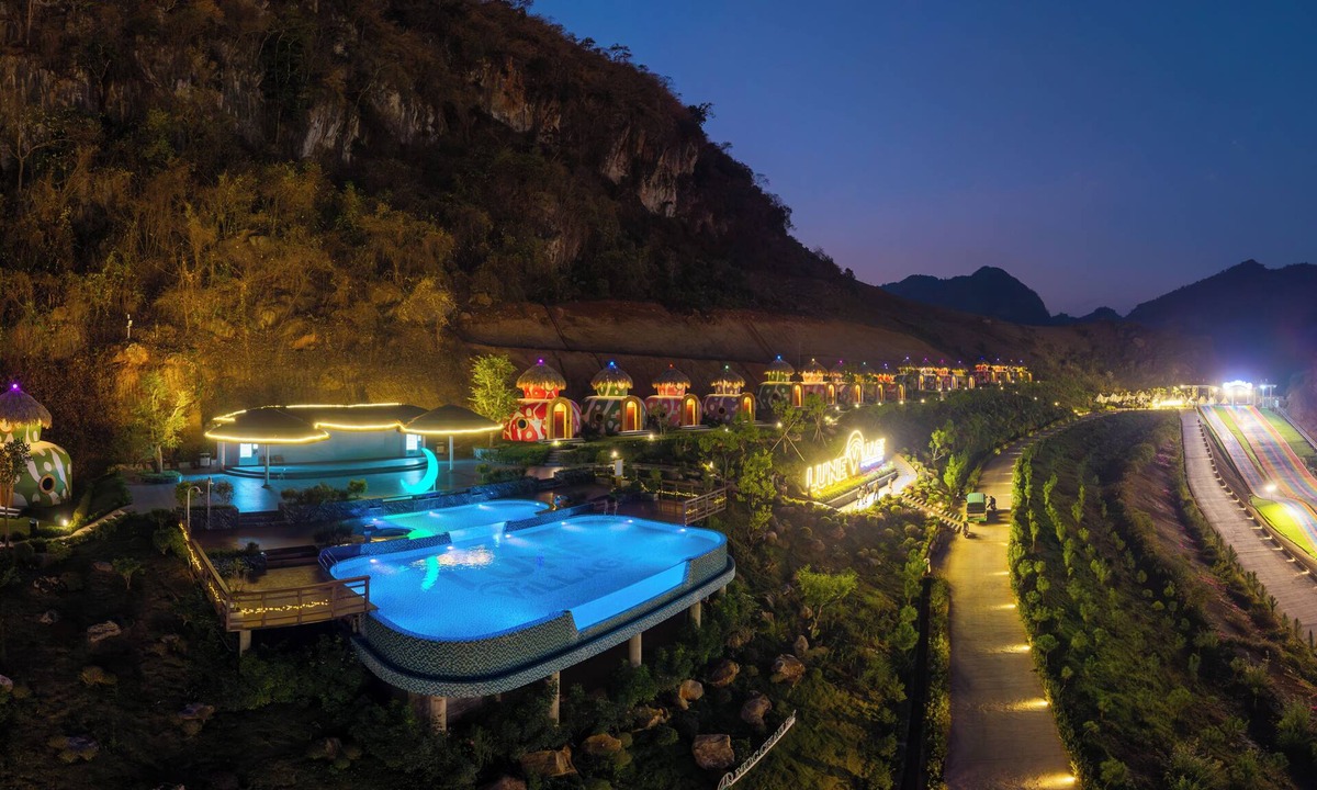 Moc Chau Hotel | Moc Chau Island - Mountain Park and Resort