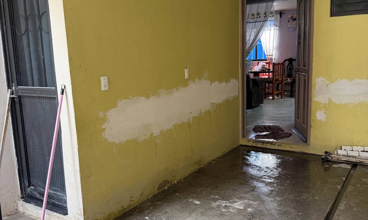 Ecatepec de Morelos House | Spacious two-story house with three bedrooms and two bathrooms in an excellent location.