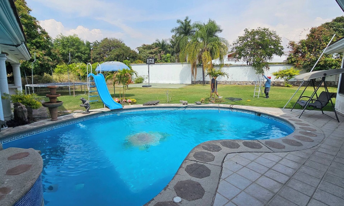 Lomas de Cocoyoc House | Villa Cocoyoc for 23 Pax | Pool, Jacuzzi and Basketball Court
