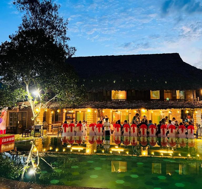 Luong Son Ski Chalet | Nả Yên Retreat Lương Sơn Hòa Bình - Nhà sàn to