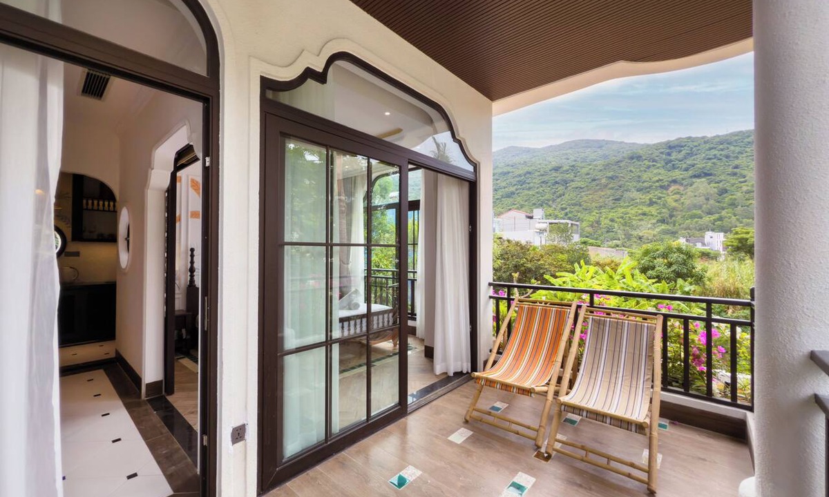 Tho Quang Beach Hotel | Natalie Indochine Mountain Villa Da Nang