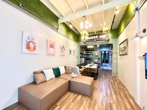 Wat Sam Phraya Apartment | Nawa house,entire house, near Grand Palace