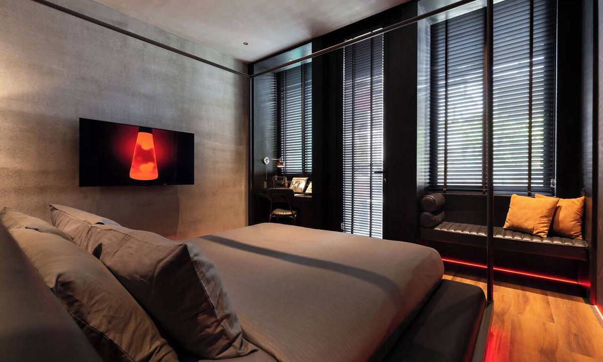 District 3 Apartment | Neo Red Studio @ Saigon's alley with Rooftop Onsen