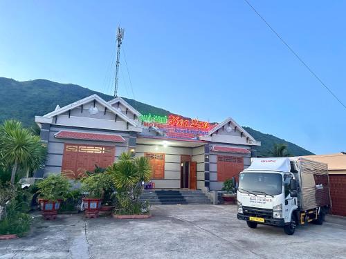 Van Ninh Hotel | Nhà Nghỉ Hoa Lan
