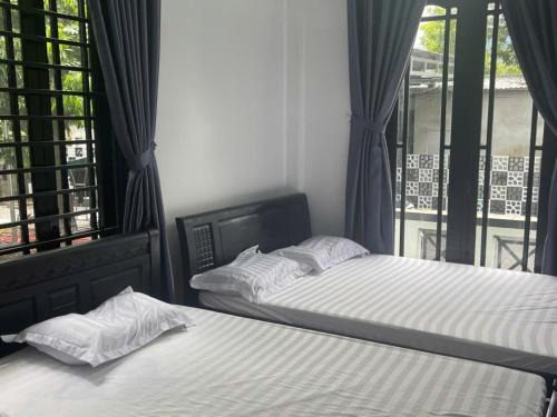 Phu Loc House | Nhà Nghỉ Nắng Vàng